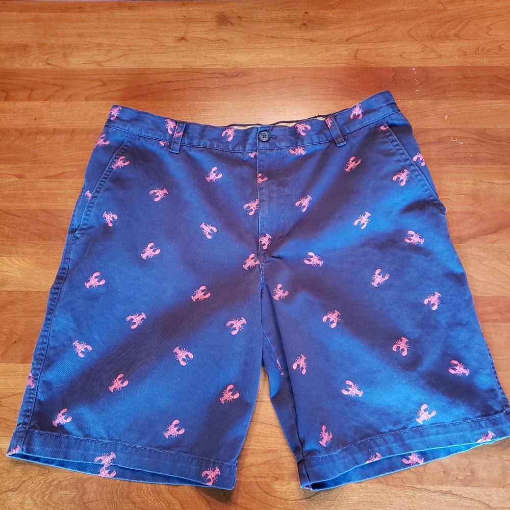 Izod Men's Shorts, Size 38, Navy with Red Lobsters